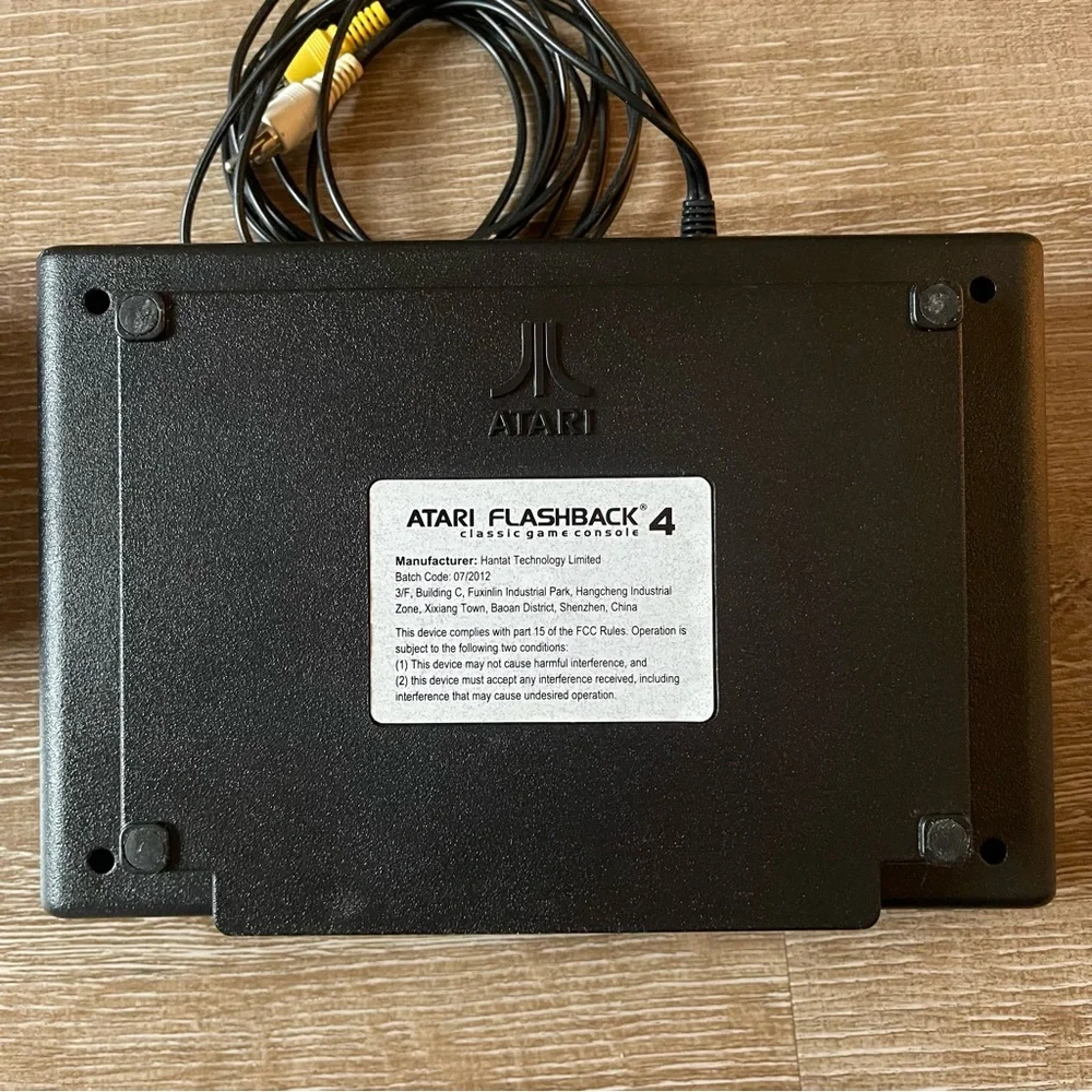 Flashback 4 Black Console with controls